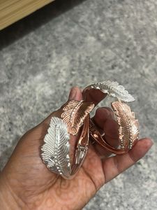 Hand Stud