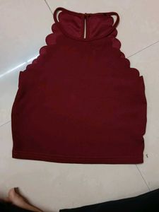Burgundy Scallop Trim Tank