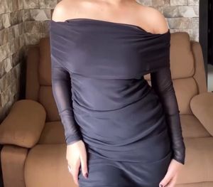 Black Off-Shoulder Bodycon Dress