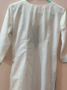 Elegant Embroidered Kurta