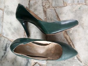 Green heel.