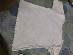 White Basic T-Shirt for 4-6 years girl