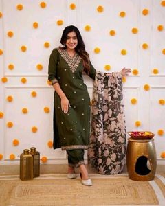 Elegant Green Kurta Set