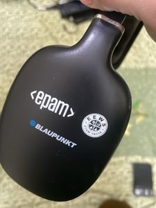 Black Wireless Headphones