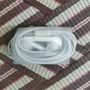 Vivo White Earphones