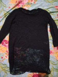 black wollen top  half net