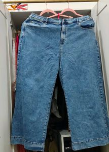 Wide-Leg High-Rise Jeans