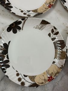 Set of 6 serving plates
