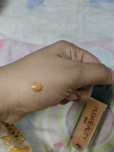 HudaBeauty Foundation