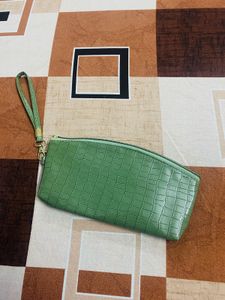 Stylish Clutch 💚