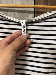 H&amp;M Off Shoulder Crop Top
