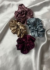 Satin Scrunchie Set