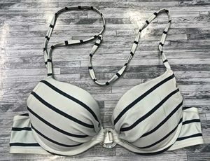 36 B Holly White 💚