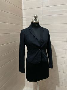 H&amp;M Pintresty 🌸fitted black blazer