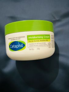 Cetaphil Moisturizing Cream (245g)