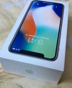 Apple IPhone X Box 📦🌹 🌹