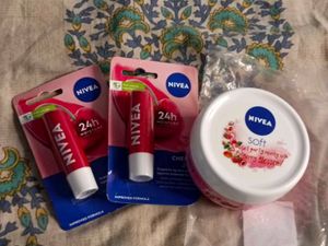 Nivea Lipbalm &amp; Cream Set