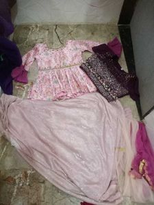 2Choli 1Lehnga 1Legi 2duptta