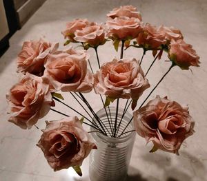 Artificial Roses (16 Nos.)