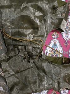 Elegant Saree With Suprise Gift Inside