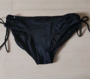 Women Brief