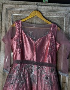 💅🎀OFFER🎀 Elegant Pink Ethnic Gown💗