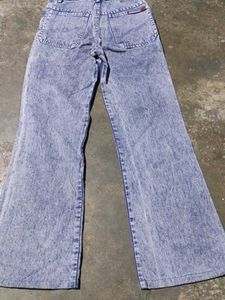 Trending Straight Denim Jeans .