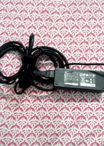 HP LAPTOP CHARGER NEW AND ORIGINAL 65 WATT