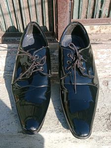 MEN&#39;S BLACK LEATHER SHOES