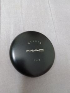 Mac Compact Powder NC 40