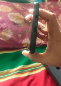 4G MOBILE WITH GOOD WORKING CONDITION AT LOW COST