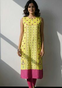 Abstract Print Kurta And Pink Leggings Set