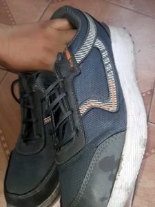 Sports Shoes