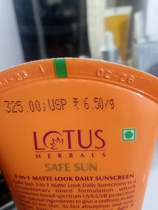 Sunscreen Lotus