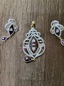 Pendant Set
