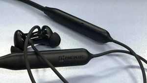 One Plus Bullets Wireless Z2 (Magico Black)