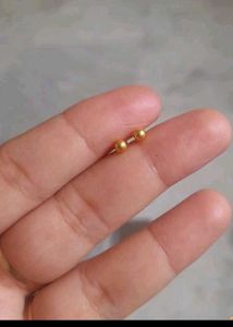 18ct gold pretty Earstuds used or no return.