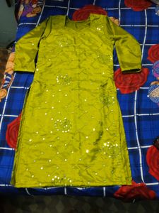 Elegant Green Kurta &amp; Pant Set