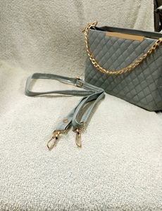 🆕 Beautiful Grey 🏵️ Sling Bag Only In ₹350