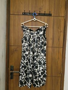 Chic Black &amp; White Print Dress