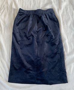 Sale✨Velvet Skirt🍒✨