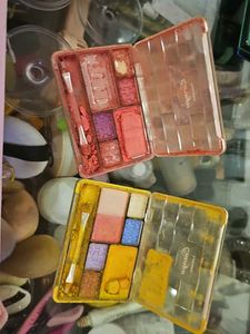 Cianyu Vibrant Eyeshadow Palettes
