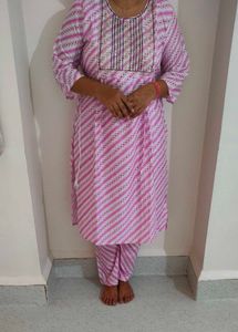 Pink &amp; White Kurta Set🌸