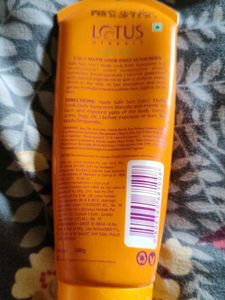 Lotus herbal Sunscreen spf 40