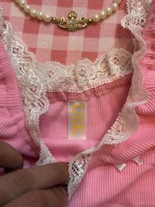 💕🧸cute lace crop top 💕🧸