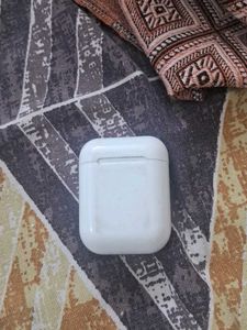 Earpods With Charger