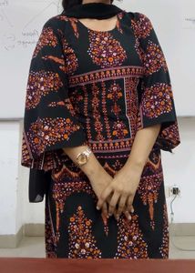Gorgeous Pakistani Suit Set