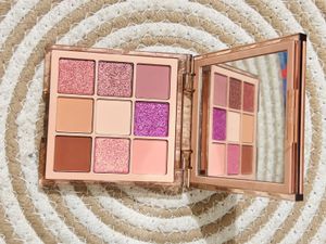 Huda Beauty  Nude Obsession S Eyeshadow Palate