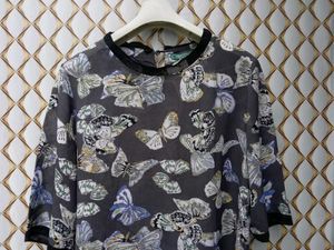 New With Tag Korean Printed Floral Pullover