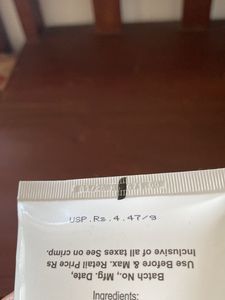 Venusia Max Moisturining Cream
